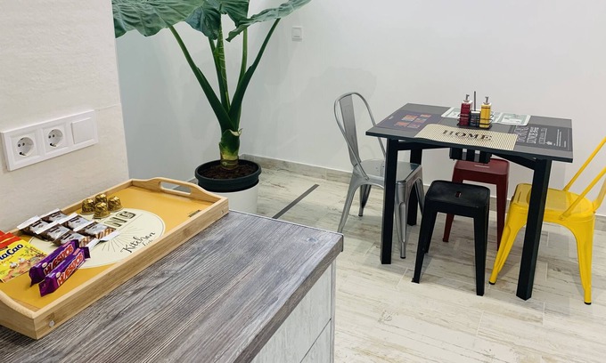 El Pilar Apartamento | Amplio Apartamento para 2 personas