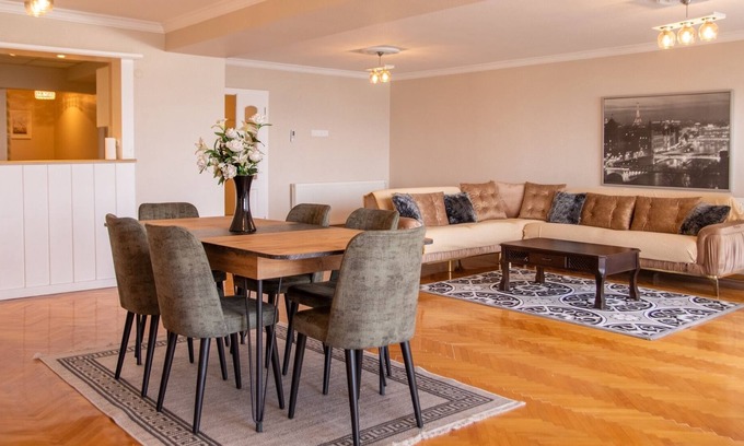 Karsiyaka Apartamento | Spacious Flat with Sea View in İzmir Karsiyaka