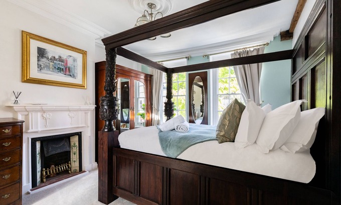 Heybridge Apartamento | Apartamento-Queen-Baño privado con bañera-Vista a la Calle-Quaint Four Poster...