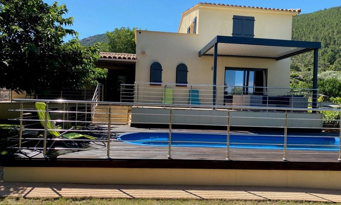 San-Gavino-di-Carbini Casa | Spacious villa with private pool 10 minutes from the beaches