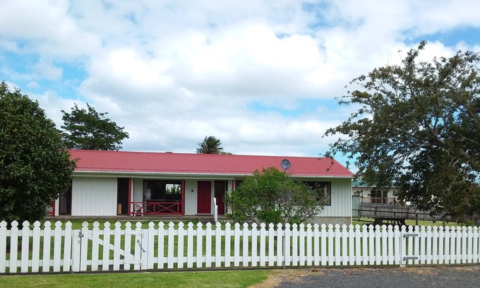 Coromandel Casa | Spacious/Fully fenced/Pet Friendly/Internet - 250m to Township.