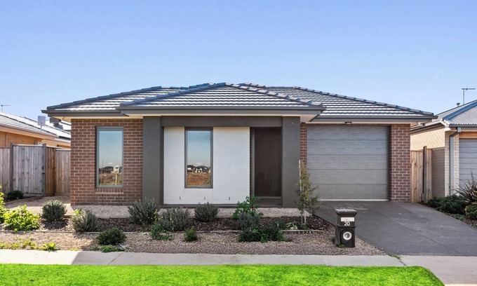 Mambourin Casa | Spacious Getaway Near Werribee – Relax & Unwind