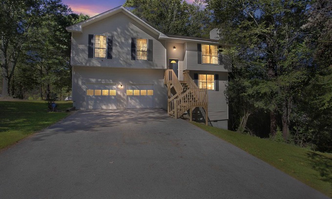 Marietta Casa | Spacious Getaway - Paradise view - Ace Location