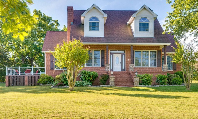 Greenbrier Casa | Spacious Greenbrier Vacation Rental on ~ 4 Acres!