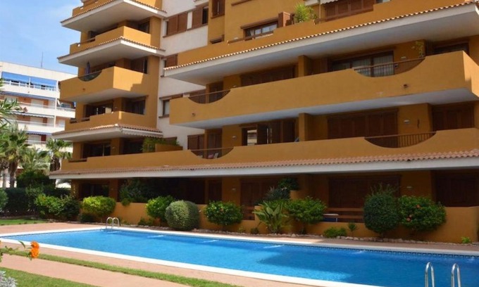 Punta Prima Apartamento | Spacious ground floor apartment