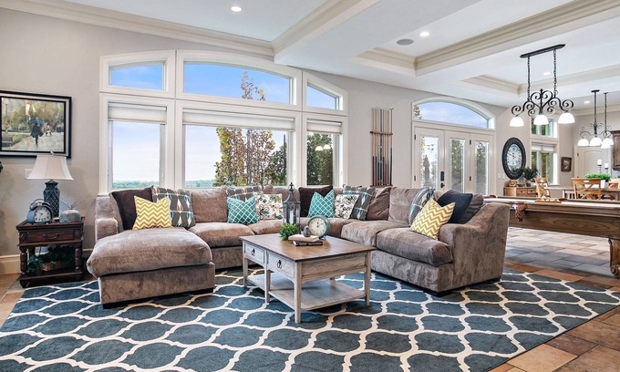 Cedar Hills Apartamento | Spacious Ground Level Basement w/ Breathtaking Views of Utah Valley, Pool Table, Free Ski Rental