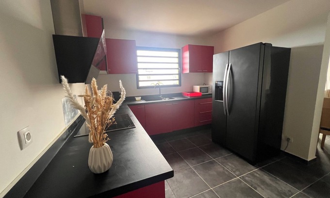 Sainte-Suzanne Apartamento | Spacious haven of peace, T3 two-bedroom apartment with Eco-Farm garden
