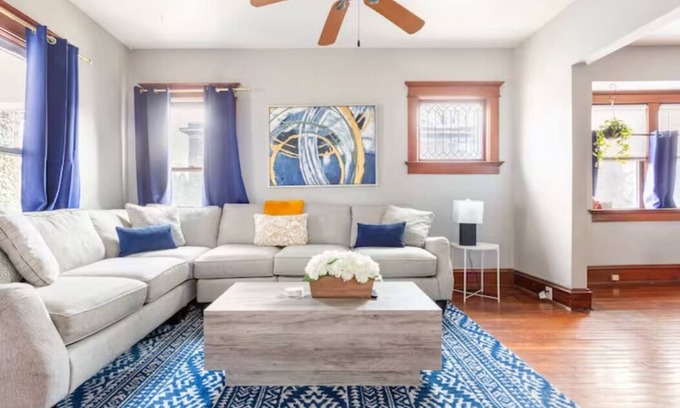 South Hyde Park Casa | Spacious Historic Getaway: 5★ Location, Royal Beds, Game Room, BBQ & Fire Pit