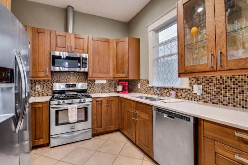 Junius Heights Casa | Spacious Historical 2 Bed House