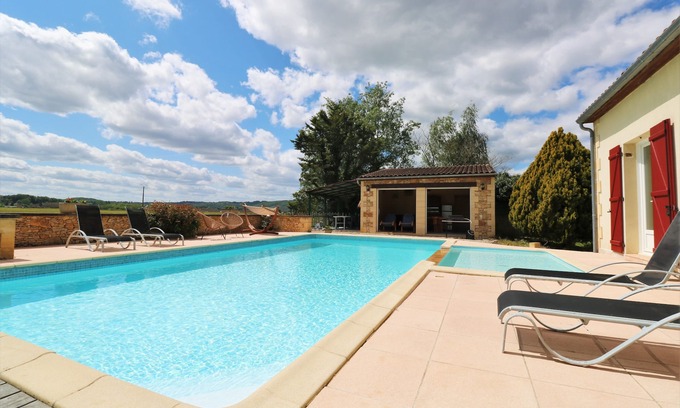 Castels et Bezenac Casa | Spacious holiday home with swimming pool, paddling pool close to river