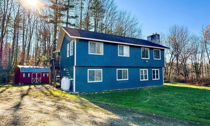 East Haven  Rutland County Casa | Spacious Holiday Getaway – Near Slopes & Downtown
