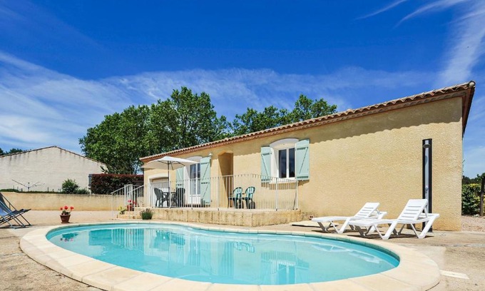 Beaufort Casa | Spacious Holiday Home in Aigues vives
