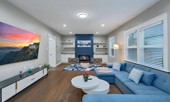 Wilshire Casa | Spacious Hollywood Home | Minion Room & Pickleball