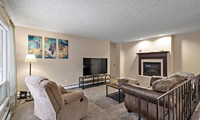 Northeast Anchorage Casa | Spacious Home Base for your Alaskan Adventures