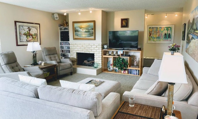 Seaside Casa | Spacious Home, Beautiful Gardens, Ocean View
