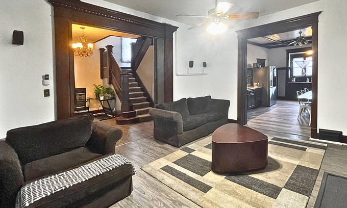Evansville Casa | Spacious Home close to Downtown