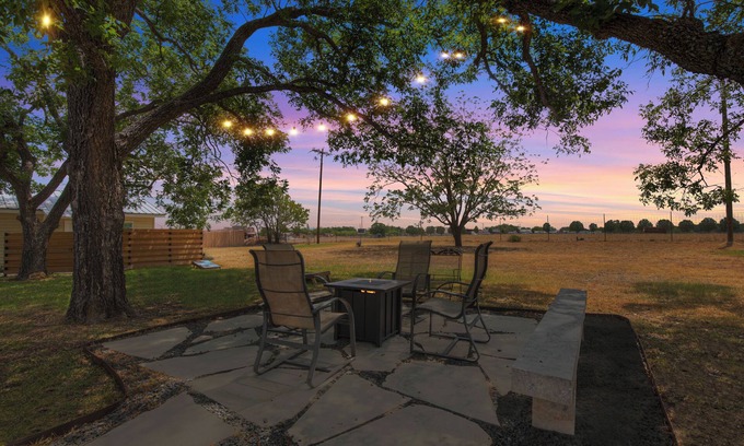Stonewall Casa | Spacious Home - Fire Pit, BBQ and Outdoor Seating!