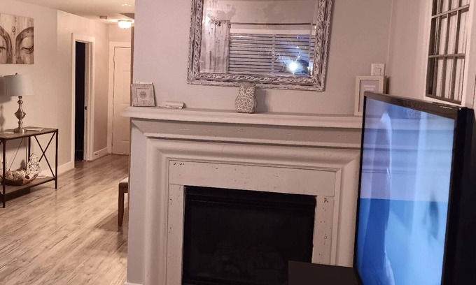 Kingwood Casa | Spacious home in Houston near the airport, shopping mall, restaurants, and more.