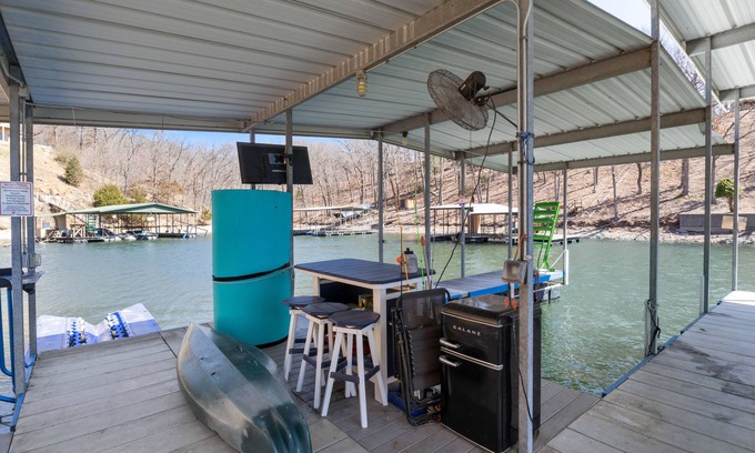 Lakeland Casa | Spacious Home & Lake Access, Lake Views Throughout