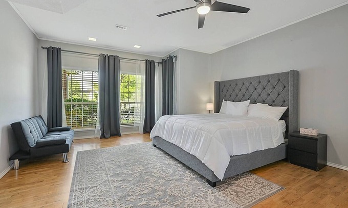 Southwood Valley Casa | Spacious Home near Texas A&M Check out our discounted M-Th rate!