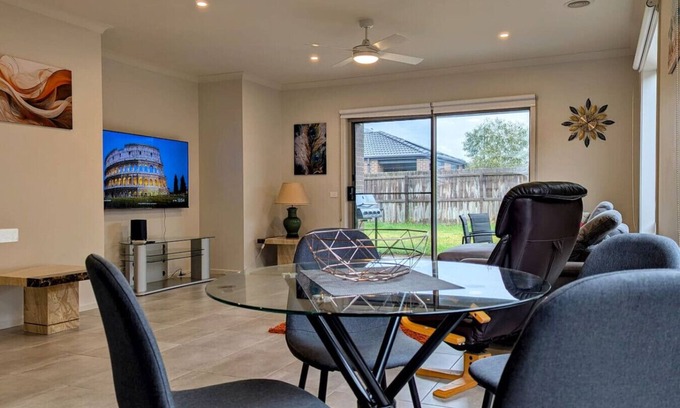 Curlewis Casa | Spacious home near Bellarine Peninsula Trail