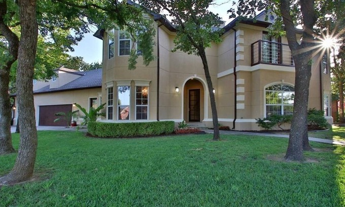 Edmond Casa | Amplia casa cerca de la I-35 en Edmond