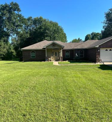 Lufkin Casa | Spacious home near zoo and expo