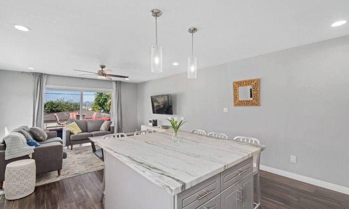 Bay Park Casa | Spacious Home Perfect for Work or Vacation