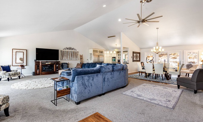 Northwest Colorado Springs Casa | Spacious home with gorgeous mountain views, private deck, WiFi & W/D