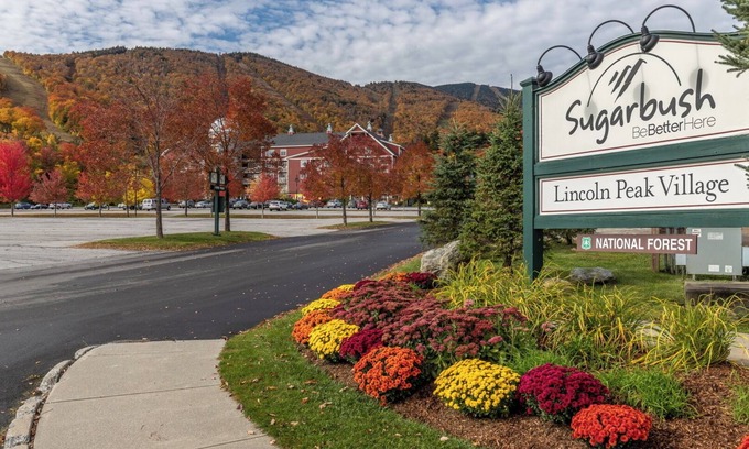 Waitsfield Casa | Charming Country Cape with Scenic Drive, Spacious Living & Private Pond