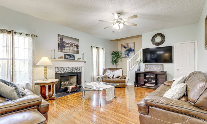 Decatur Casa | Spacious Home w/ Patio: 8 Mi to Dtwn Decatur