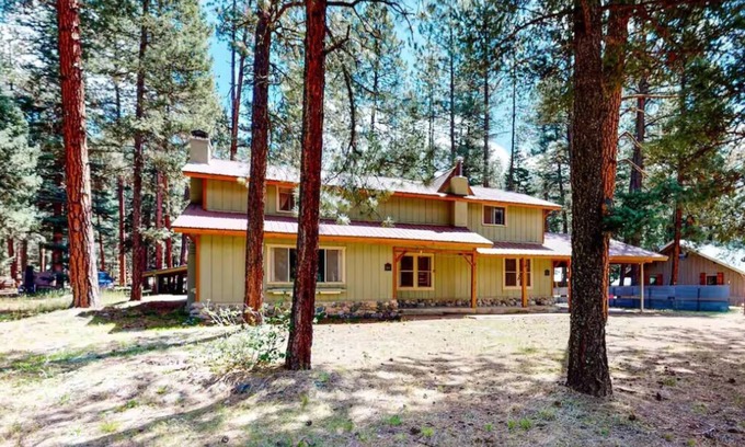 Bayfield Casa | Spacious Home with a meadow view