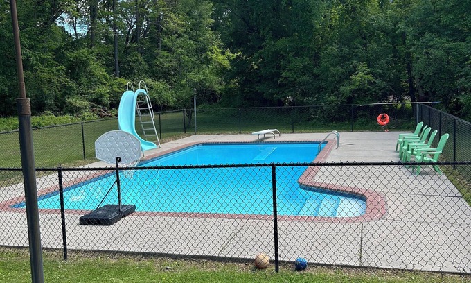 Southfield Casa | Spacious Home with Pool Nestled in a Country Setting on 1.5 Acres
