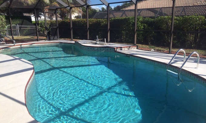 Marco Island Casa | Amplia casa con una gran piscina y un fabuloso espacio al aire libre