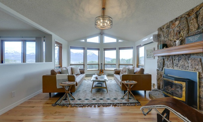 Hotchkiss Casa | Spacious Hotchkiss Home w/ Stunning Mountain Views