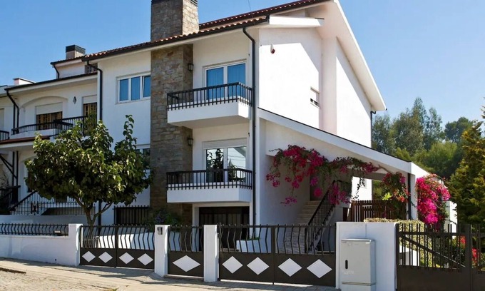 Mafamude Casa | Spacious House in Vila Nova de Gaia