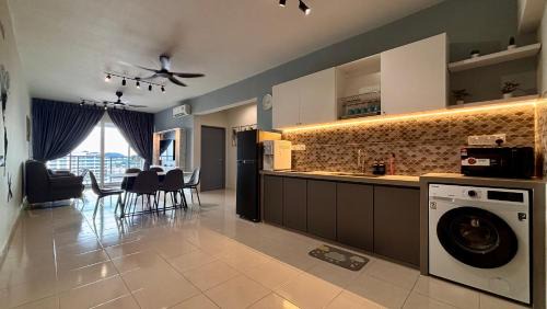 Bayan Baru Apartamento | Spacious HOUSE 4R 8pax WiFi-S Pic-Airport