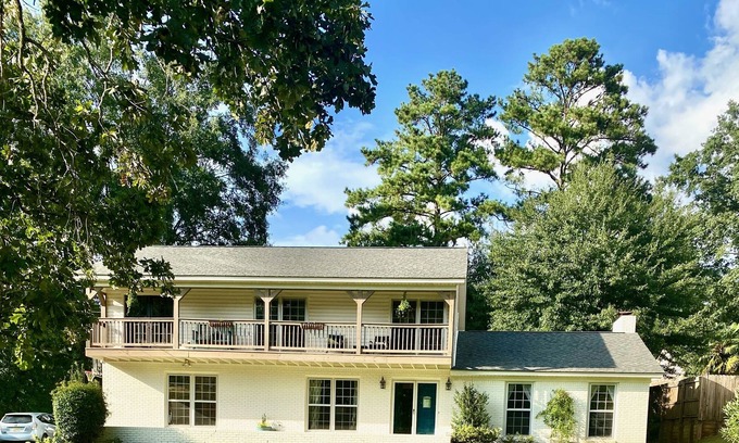 Northport Casa | Spacious House 5 Miles from Campus & Downtown Tuscaloosa!