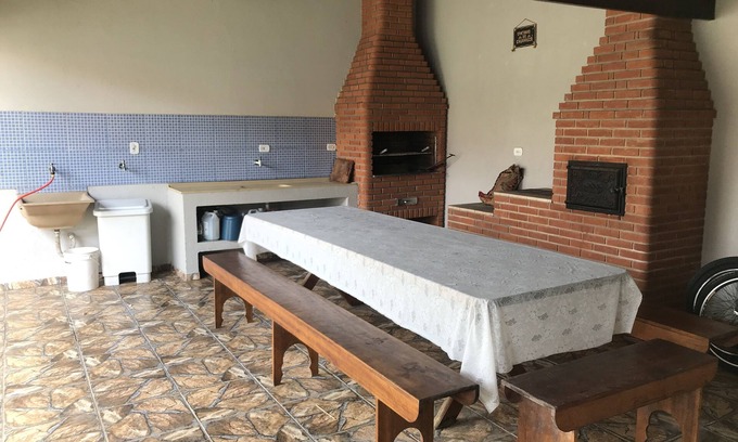 Ilha Comprida Casa | Amplia casa a 50 metros de la playa con wifi y habitaciones con aire acondicionado.