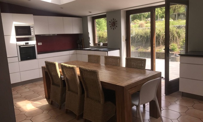 Florennes Casa | Spacious house for up to 8 adults + 1 baby
