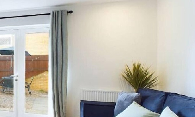 Cheltenham Casa | Spacious House | Parking | Business & Leisure