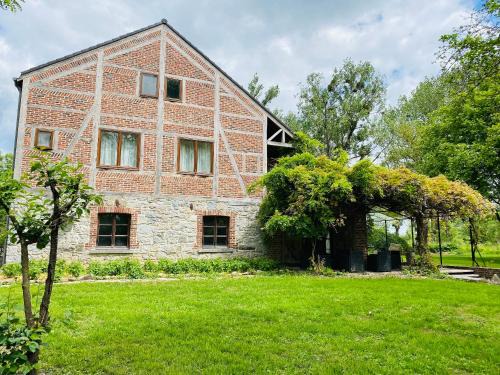 Eprave Casa | Spacious house in Rochefort with private garden and terrace