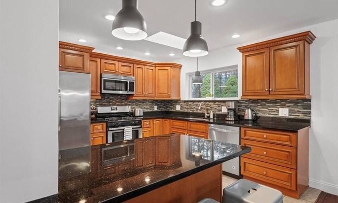 Wexford Casa | Spacious House w/ Pool @Wexford