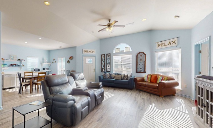North Beach Casa | Spacious house with full kitchen, TVs, WIFI, balcony, near the beach