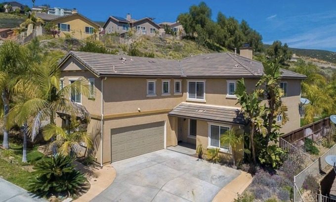 Spring Valley Casa | Spacious house with mountain view