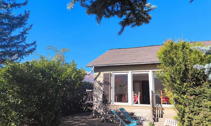 Guillestre Casa | Spacious house with garden, mountain views, at the gateway to the Queyras.