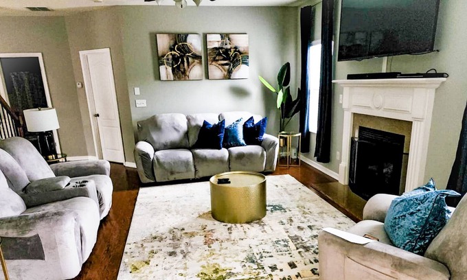 Covington Casa | Spacious House with Huge Private Yard. Resort Style Community Pool