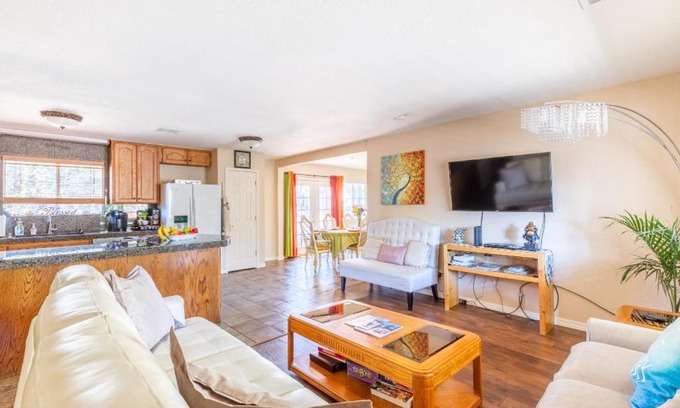 West Sedona Casa | Spacious house with hot tub spa, to enjoy red rock view, near Amitabha stupa, and trails