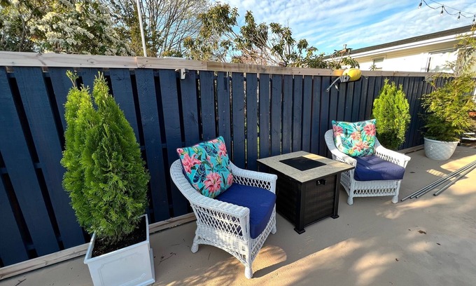 Waterford Casa | Spacious House with POOL and patio near beaches