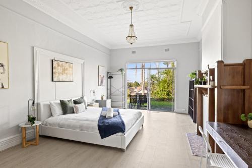 Lindfield Casa | Spacious King Room - Nearby Stations & Stores - Shared Bathroom